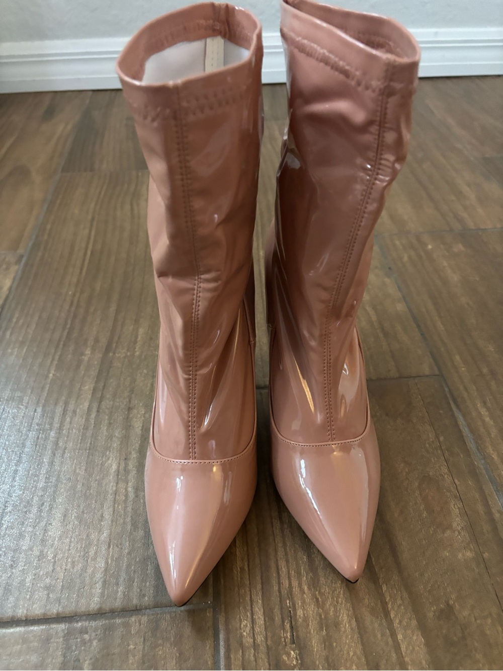Cape Robbin Patent Pointed Sock Boot in Rose NWOB - Picture 9 of 11